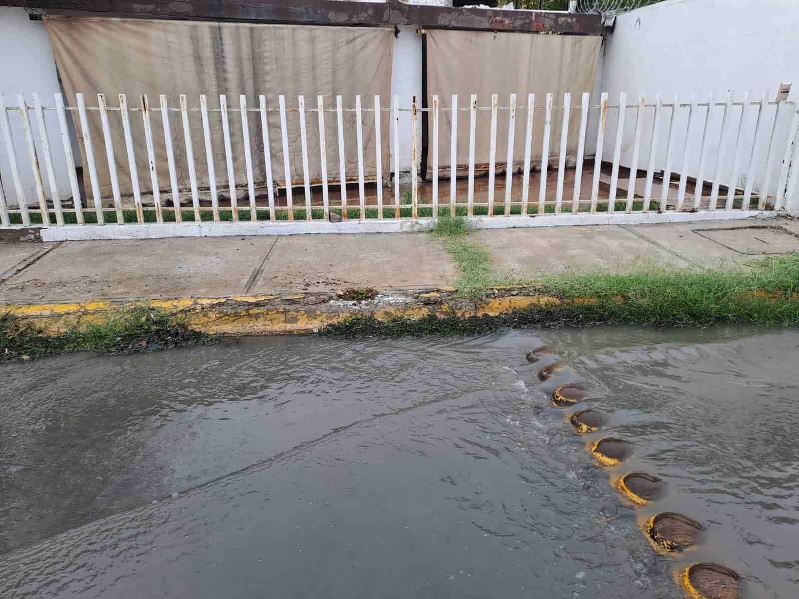 Desbordan las aguas negras