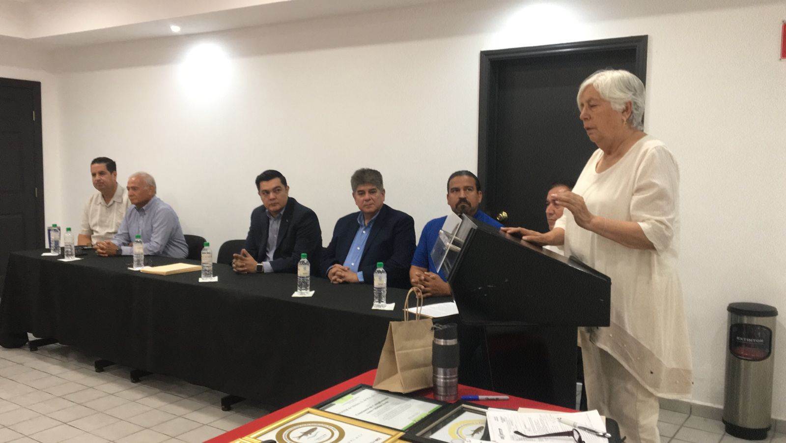 Reconoce CANACINTRA a empresas