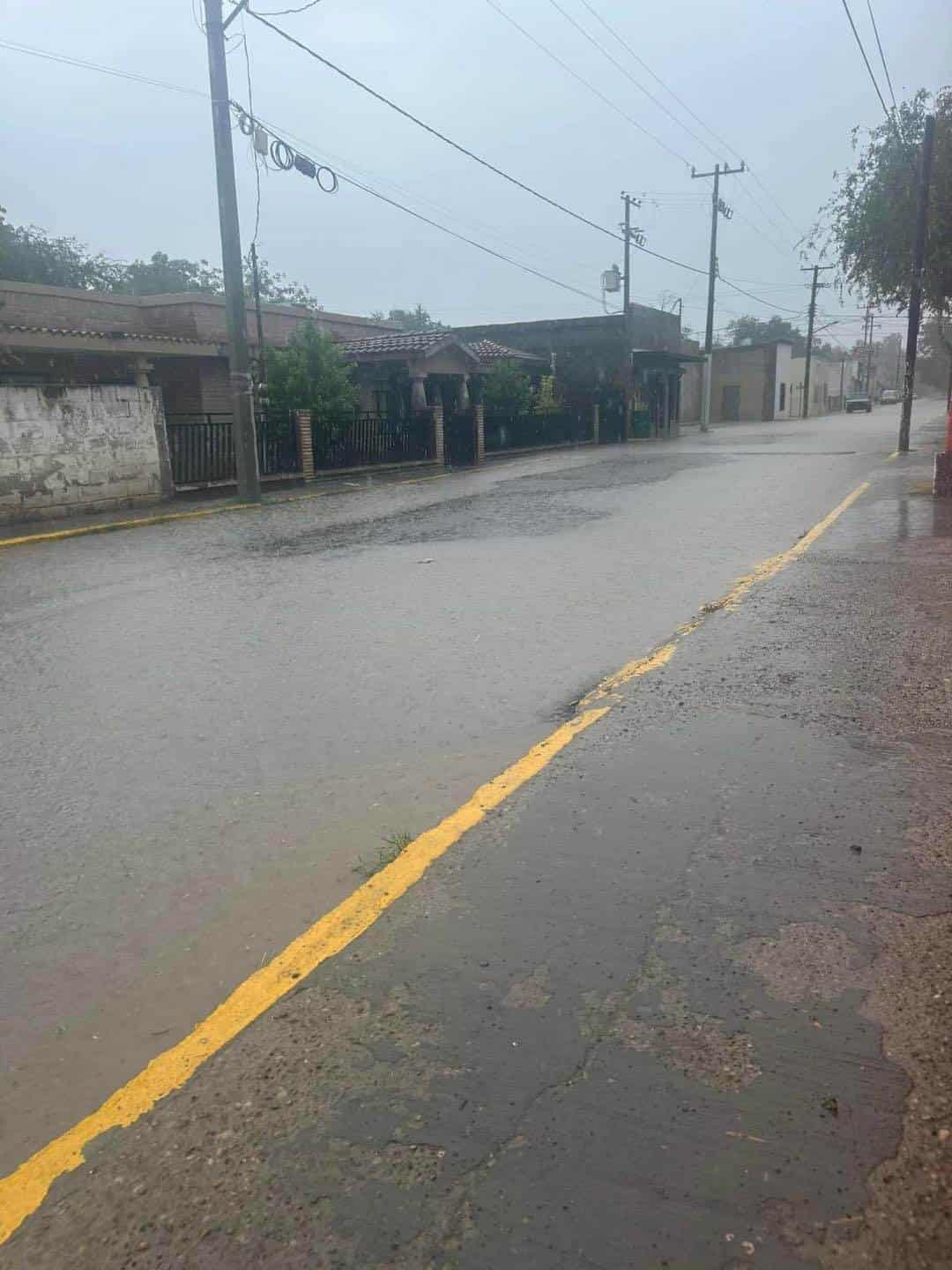 Fuertes lluvias en Villa Unión 