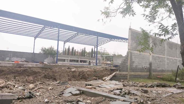 Acusan a constructora de dañar viviendas