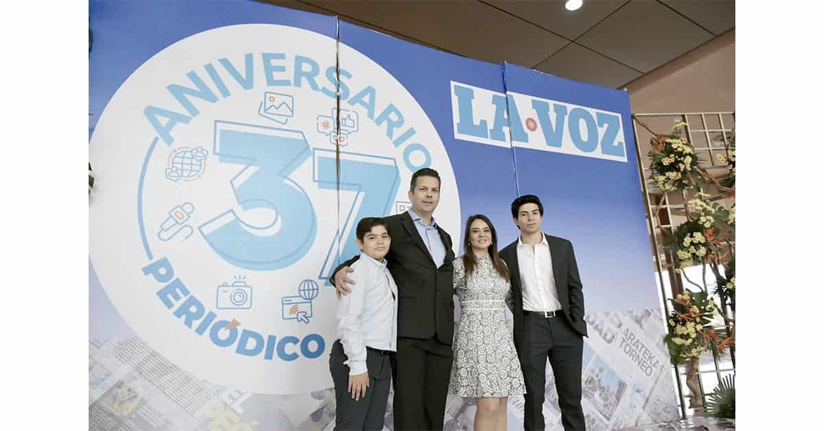 Celebra La Voz 37 aniversario