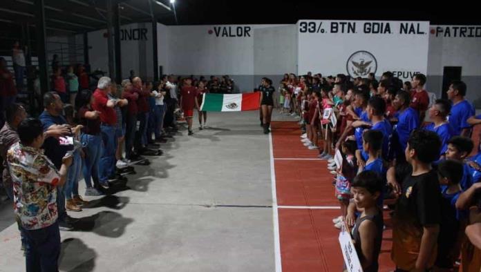 Promociona Juan Antonio el deporte en Castaños