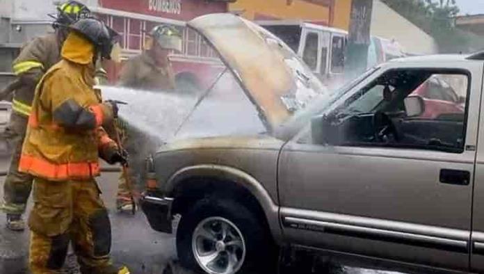 Se incendia camioneta en la zona centro de Zaragoza