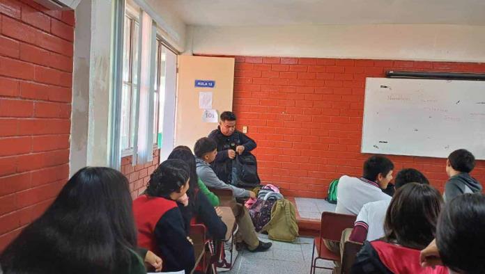 Revisan mochilas en Cecytec norte