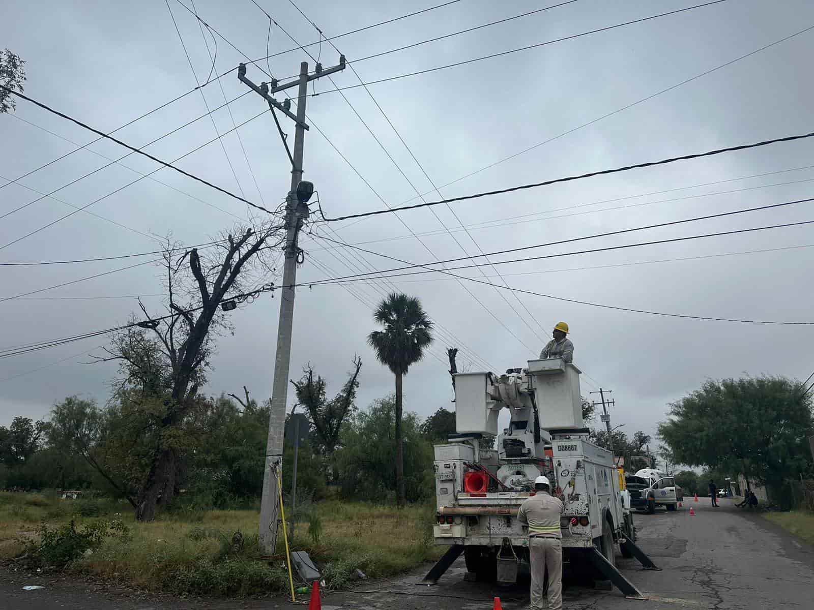 ¡Se fue la luz en todo el barrio! Explotan transformadores