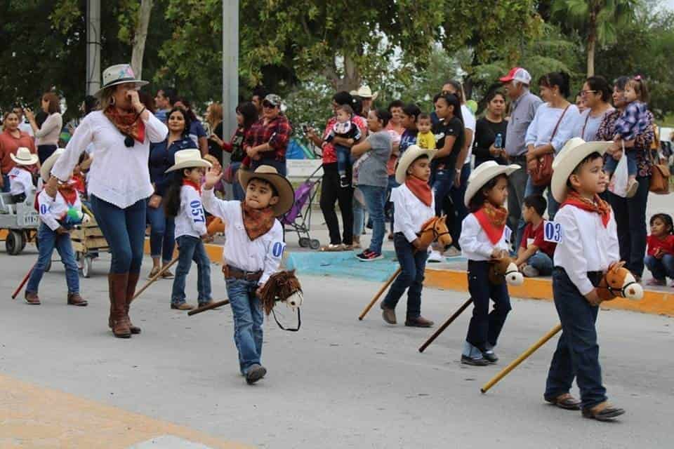 Invita Pepe a mini cabalgata