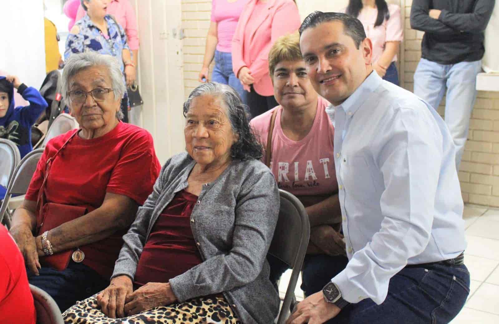 Reconocen a las mujeres sobrevivientes de cáncer de mama en Allende