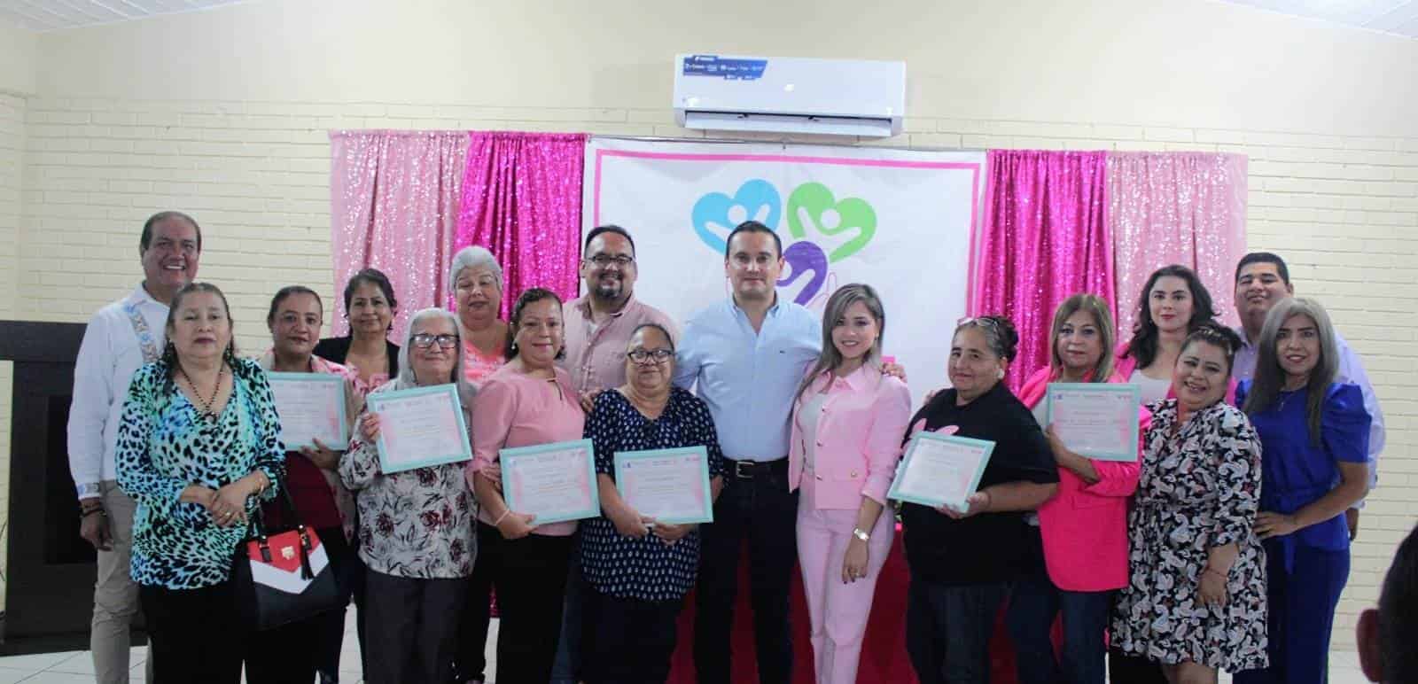 Reconocen a las mujeres sobrevivientes de cáncer de mama en Allende