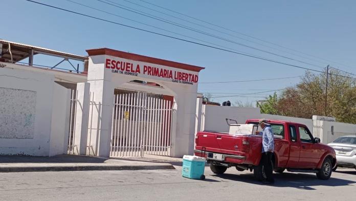 Evacúan escuelas por olor a gas en el sector oriente de Monclova