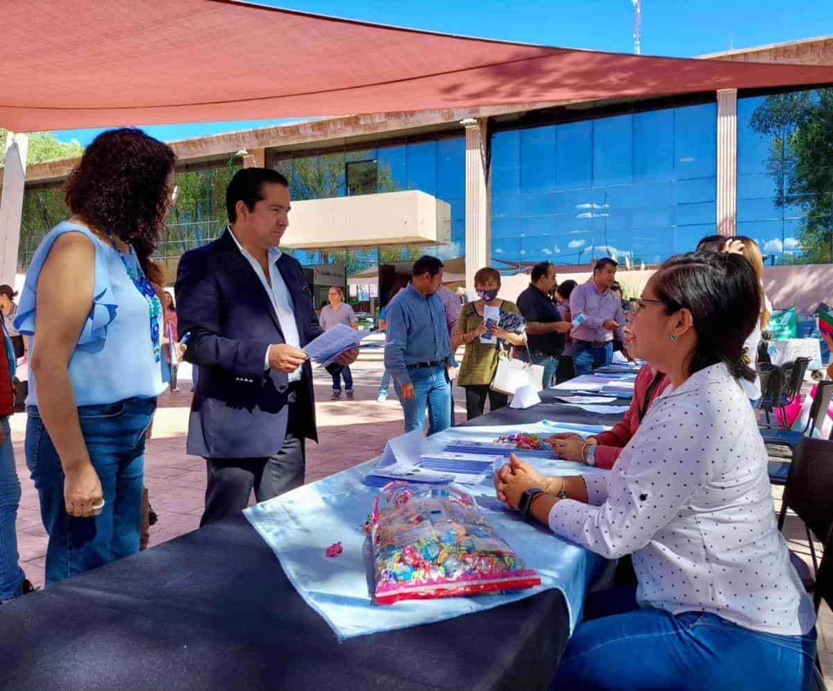 Acuden a Feria de Salud Mental