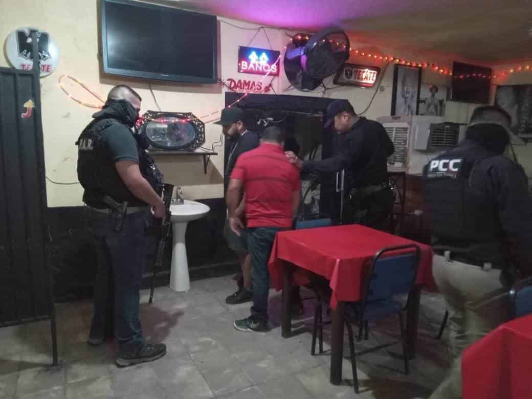 Realizan operativo en bares y cantinas