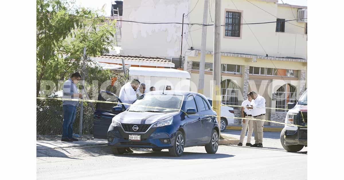 La sorprende la muerte a bordo de automóvil