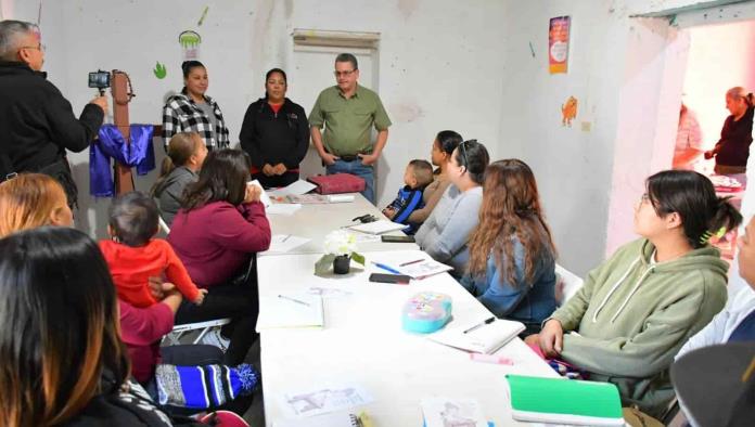 Arranca curso de costura en Nava 