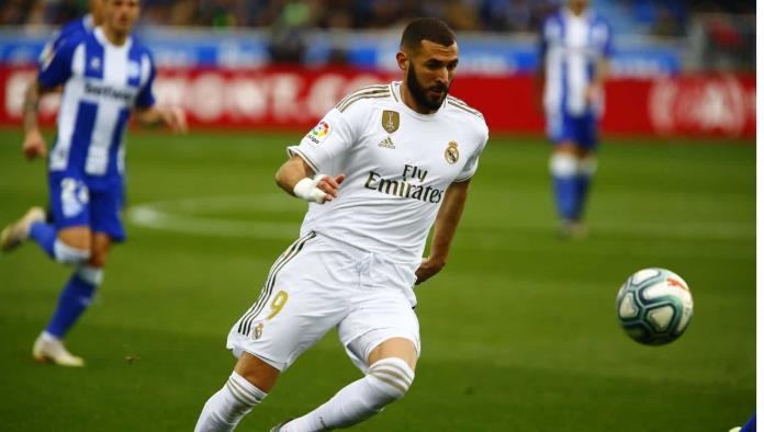 Asocian a Benzema con grupo terrorista 