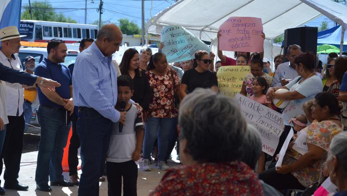 Piden Escuelas apoyos a Mario