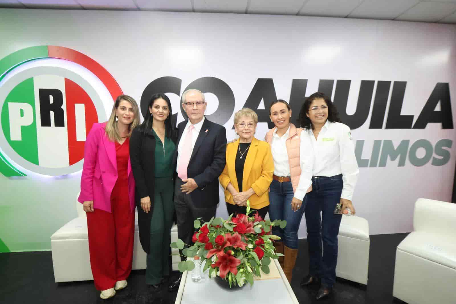 Celebra 70 aniversario del voto de la mujer