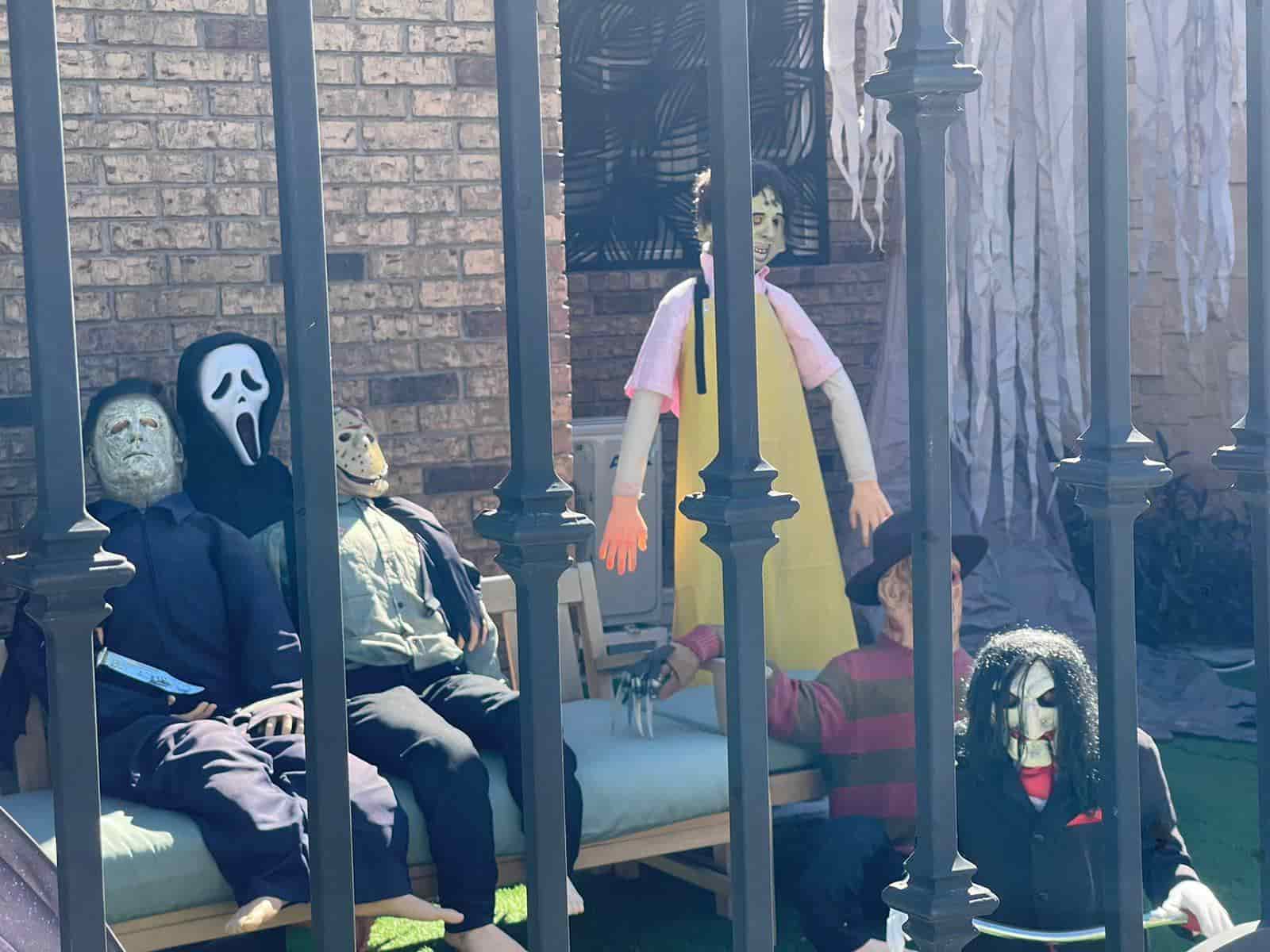 ¡DECORACIÓN DE TERROR! Familia nigropetence sorprende con adornos de Halloween