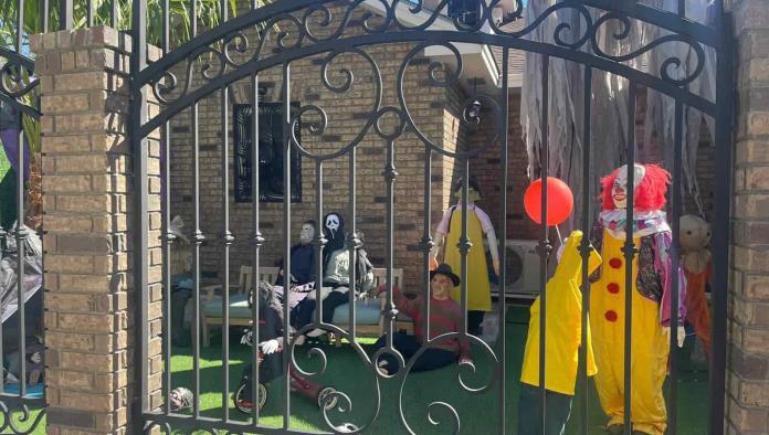 ¡DECORACIÓN DE TERROR! Familia nigropetence sorprende con adornos de Halloween