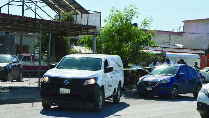 La sorprende la muerte a bordo de automóvil