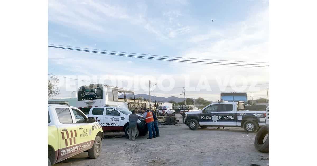 Cortan camión y causan incendio