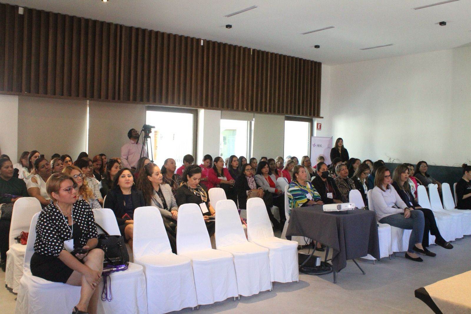 Realizan mujeres jornada regional