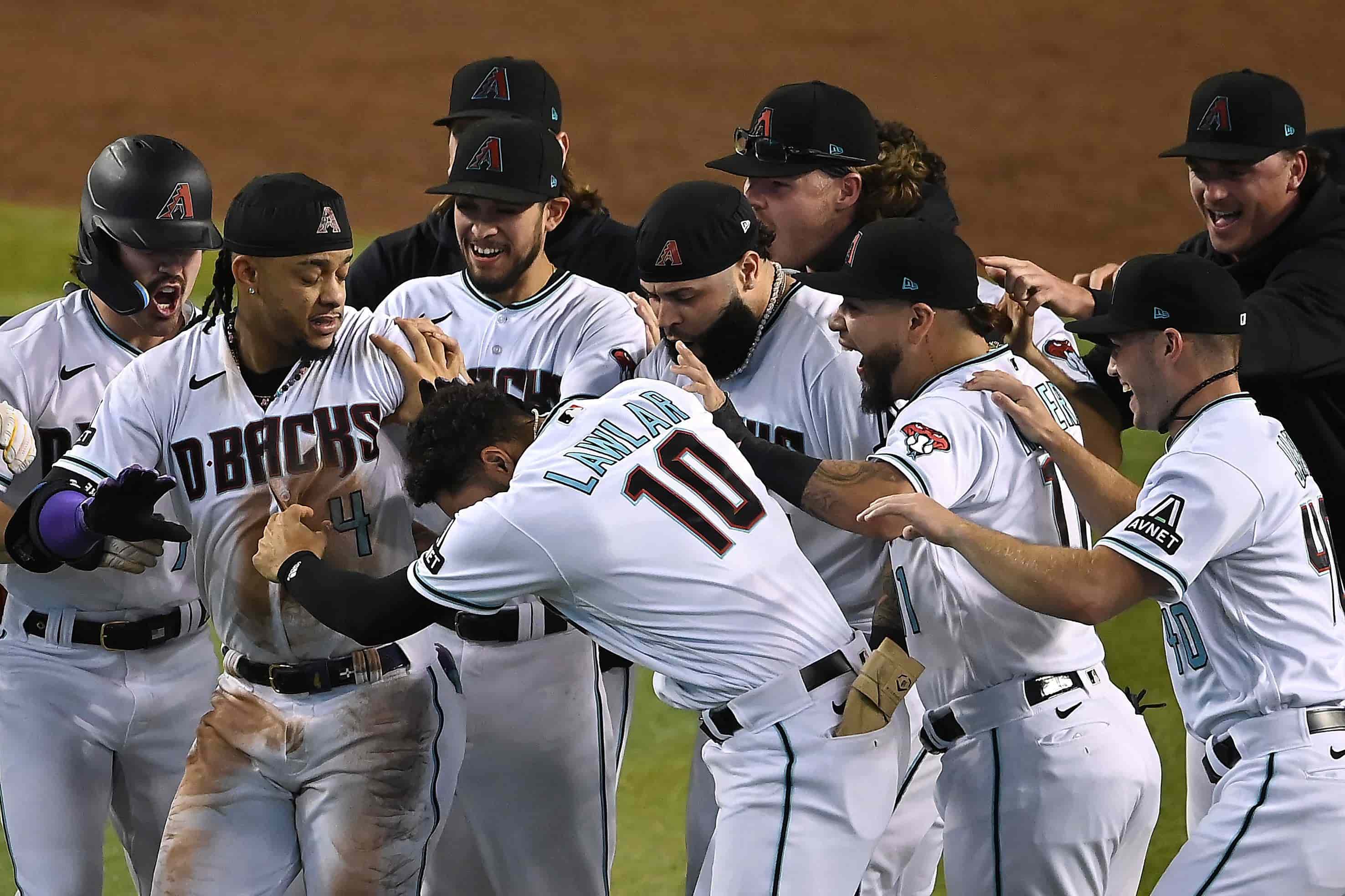 Reaccionan Diamondbacks en casa y vencen a Filis