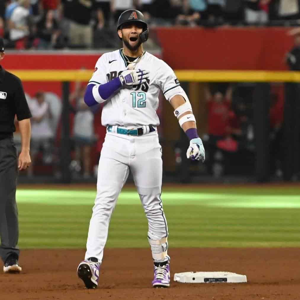 Reaccionan Diamondbacks en casa y vencen a Filis