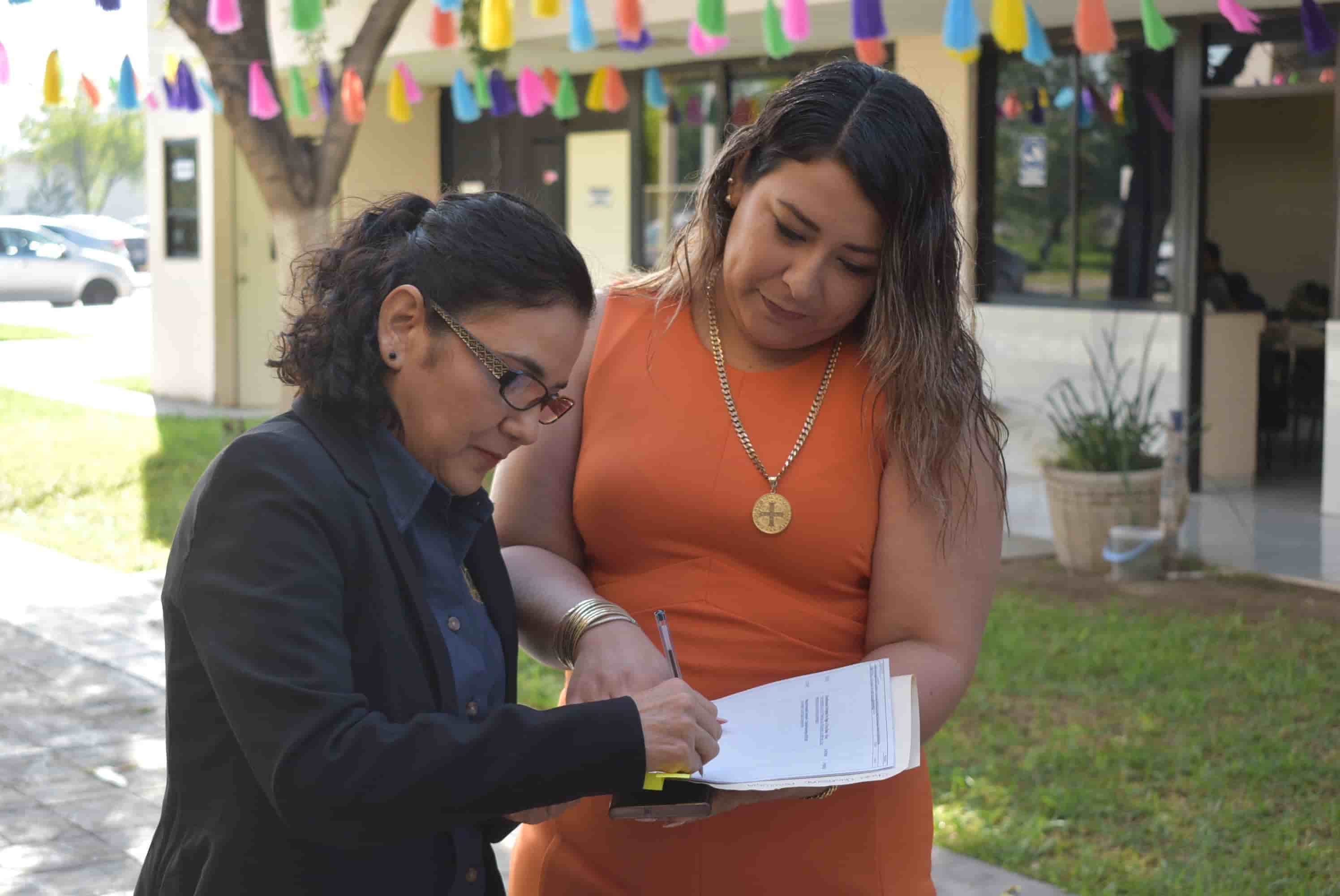 Apoya Piña a universitarios