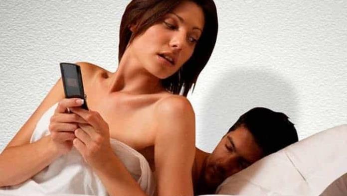 Divorcian a infieles por ‘chatear’