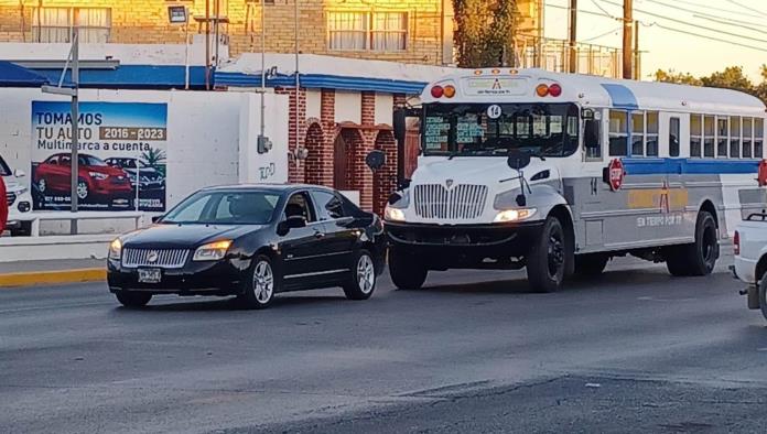 ¡YA LOS ESTRENARON! Choca ConectAcuña con automovil