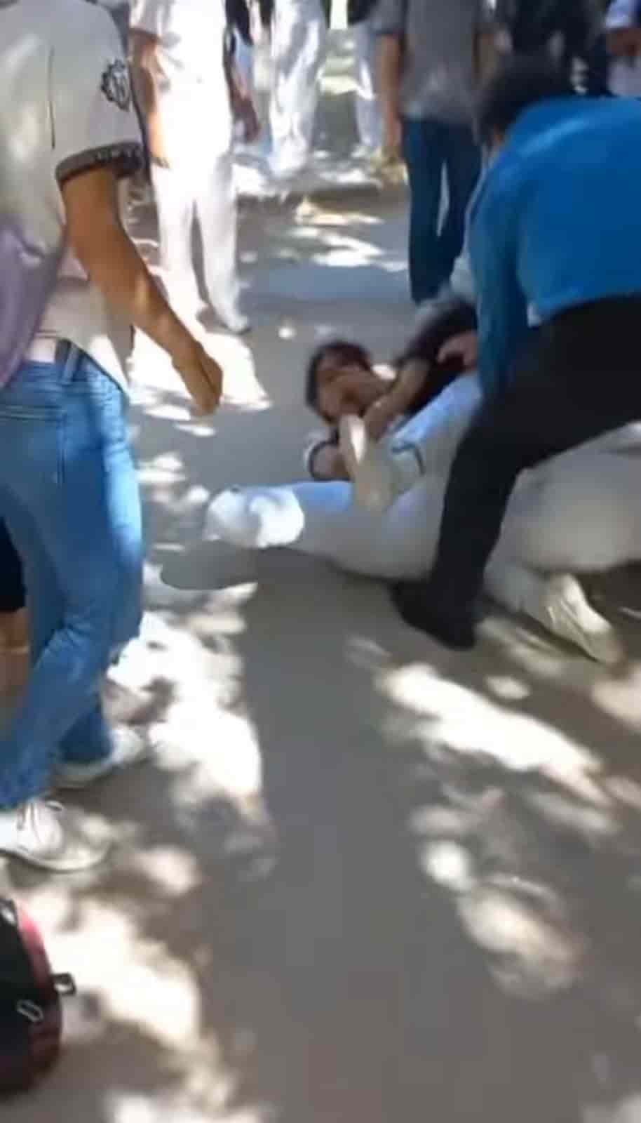 ¡PELEA ENTRE ALUMNAS DEL CBTIS 54! Video del conficto se viraliza