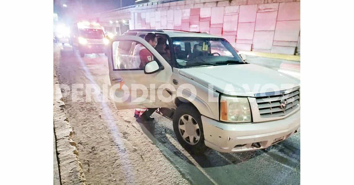 Rompe pierna a mujer en choque