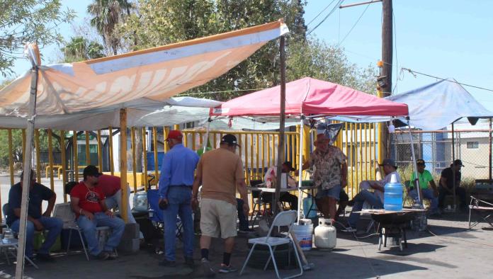 Apoya AMLO a extranjeros y no a obreros de Altos Hornos