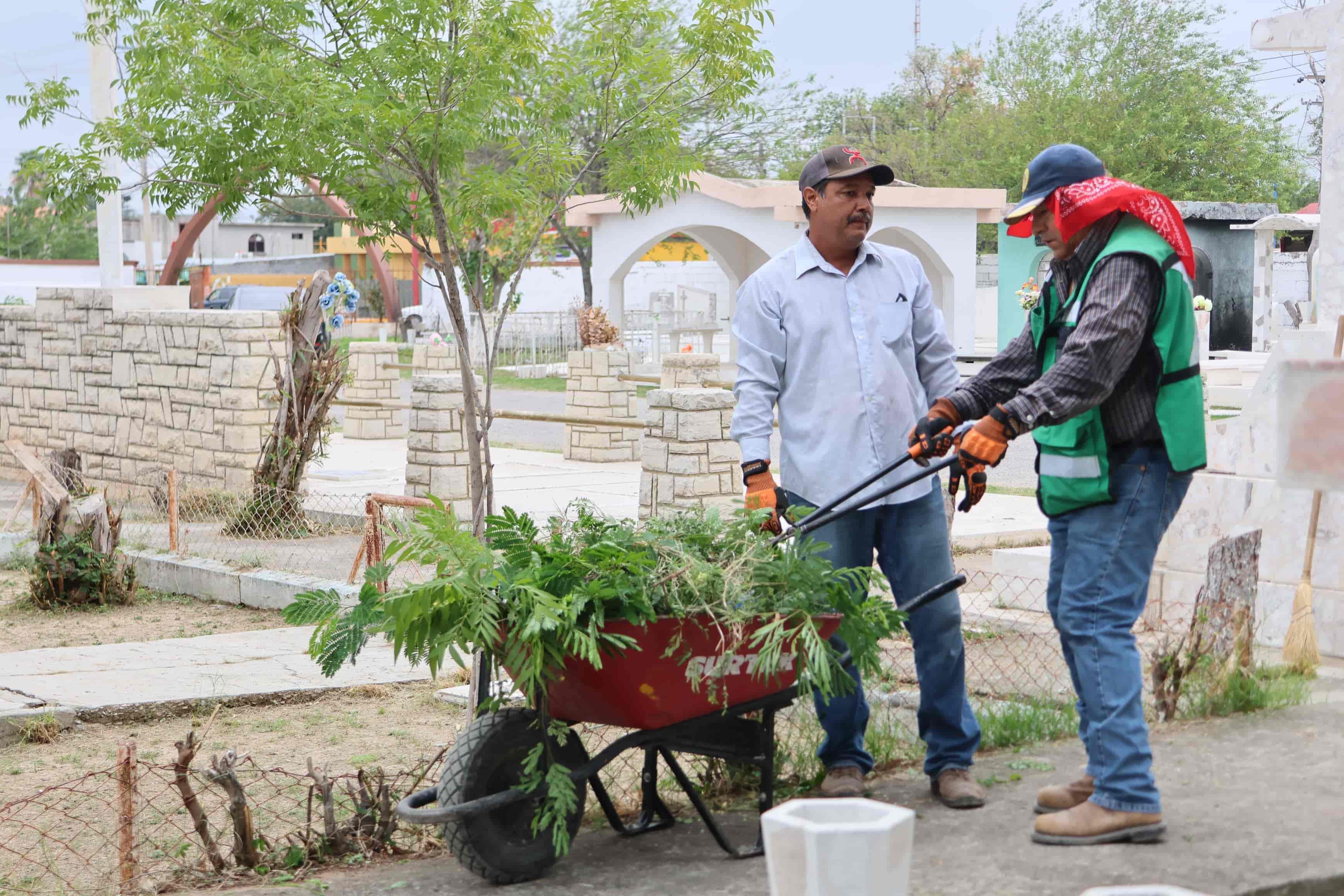 Intensifican limpieza en el panteón