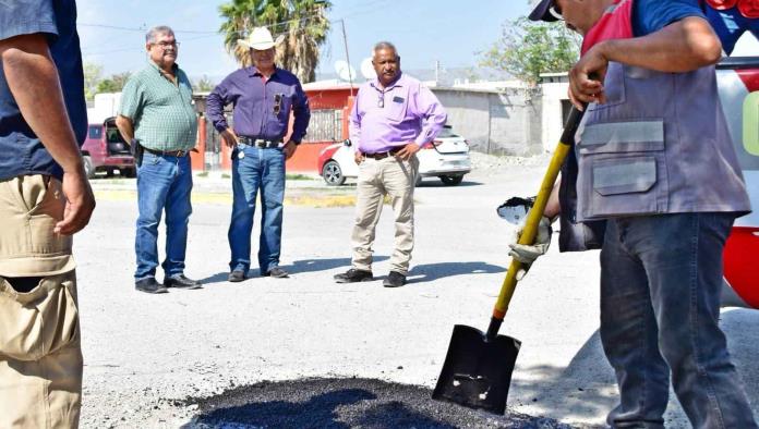 Intenso bacheo en Cuatro Ciénegas