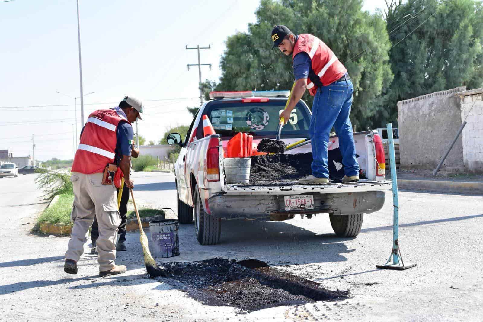 Intenso bacheo en Cuatro Ciénegas