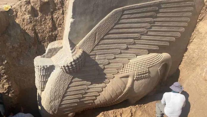 Encuentran estatua de 2700 años de antigüedad en Irak