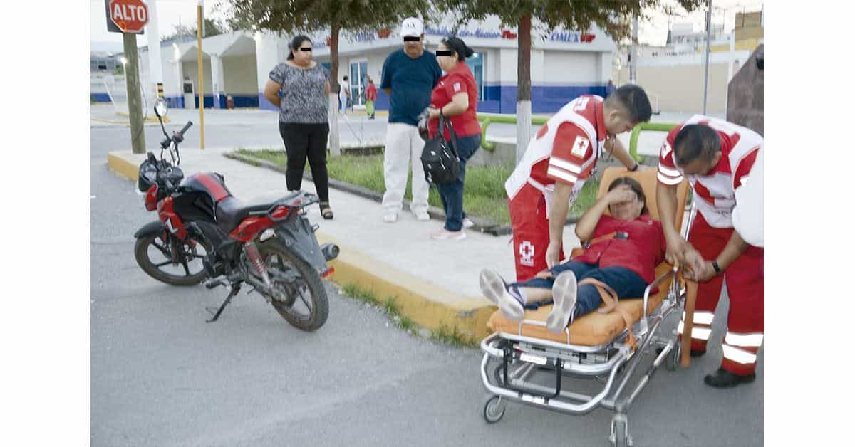 Se estrella en auto obrera de Aramark