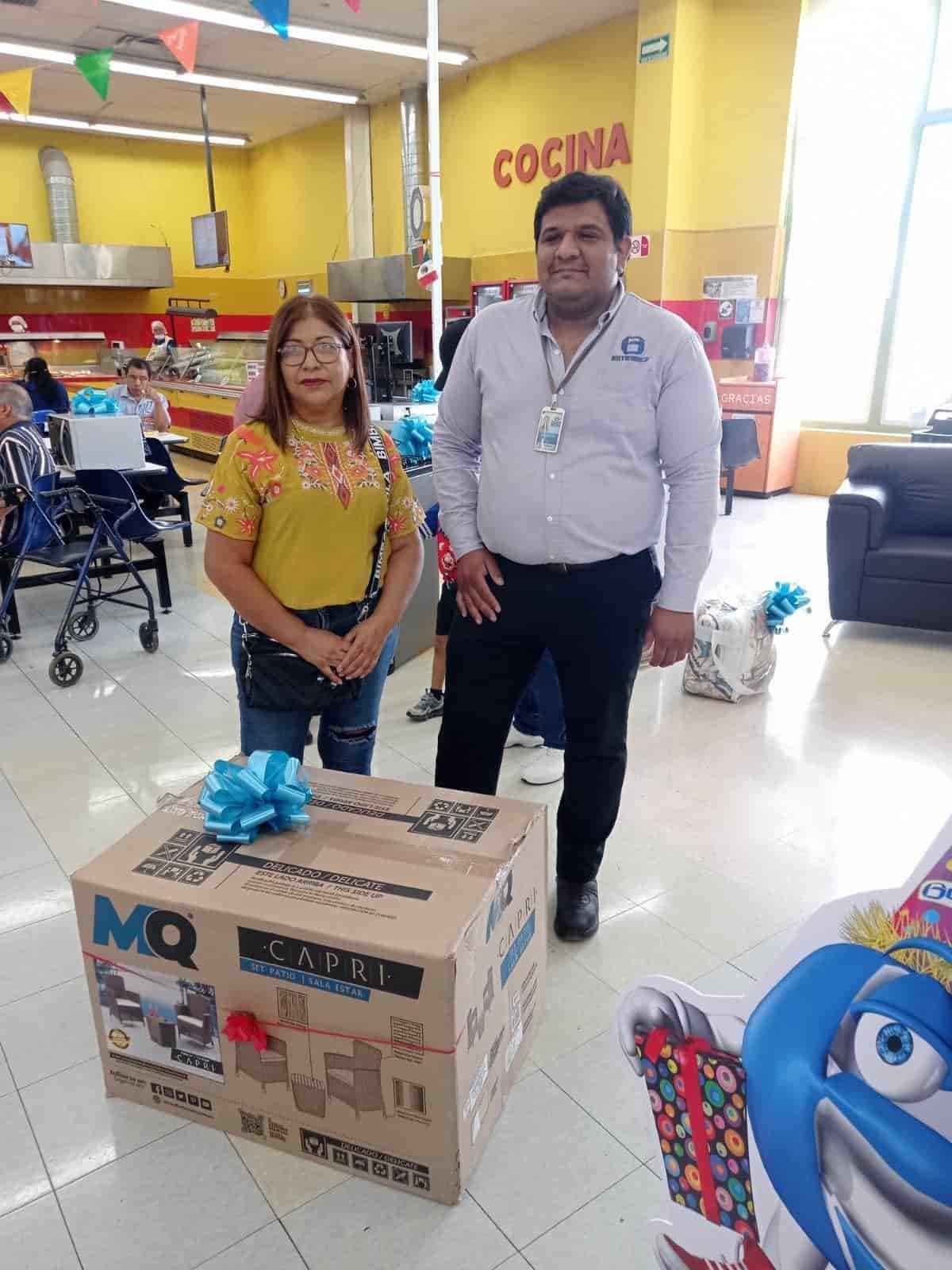 Súper Gutiérrez realizó la Entrega de Regalos por su 51 Aniversario