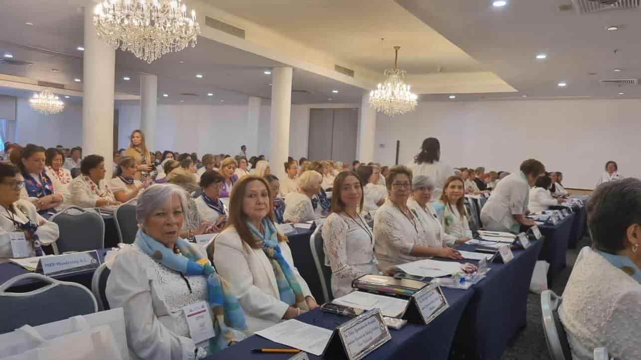 Acuden damas panamericana a convención