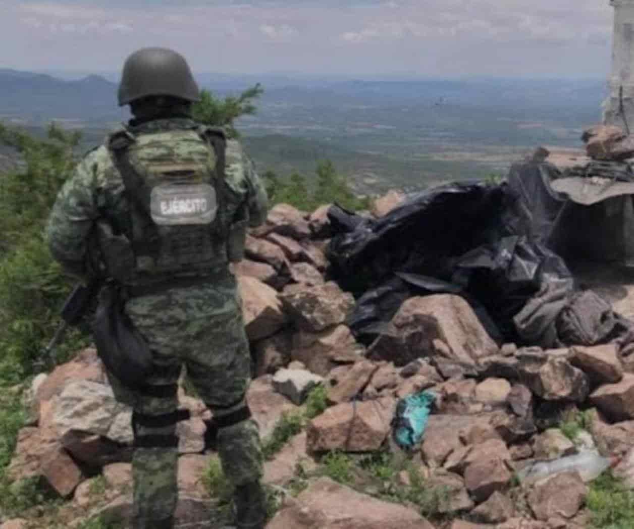 Sicarios emboscan al ejército en Zacatecas; Muere un militar y arrestan a dos criminales