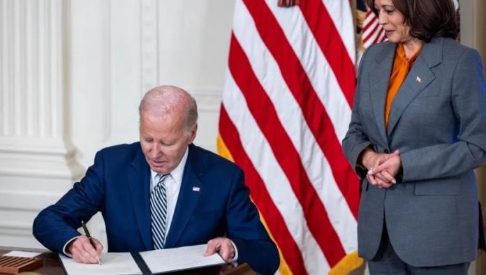 Joe Biden firma histórica orden ejecutiva para regular la inteligencia artificial