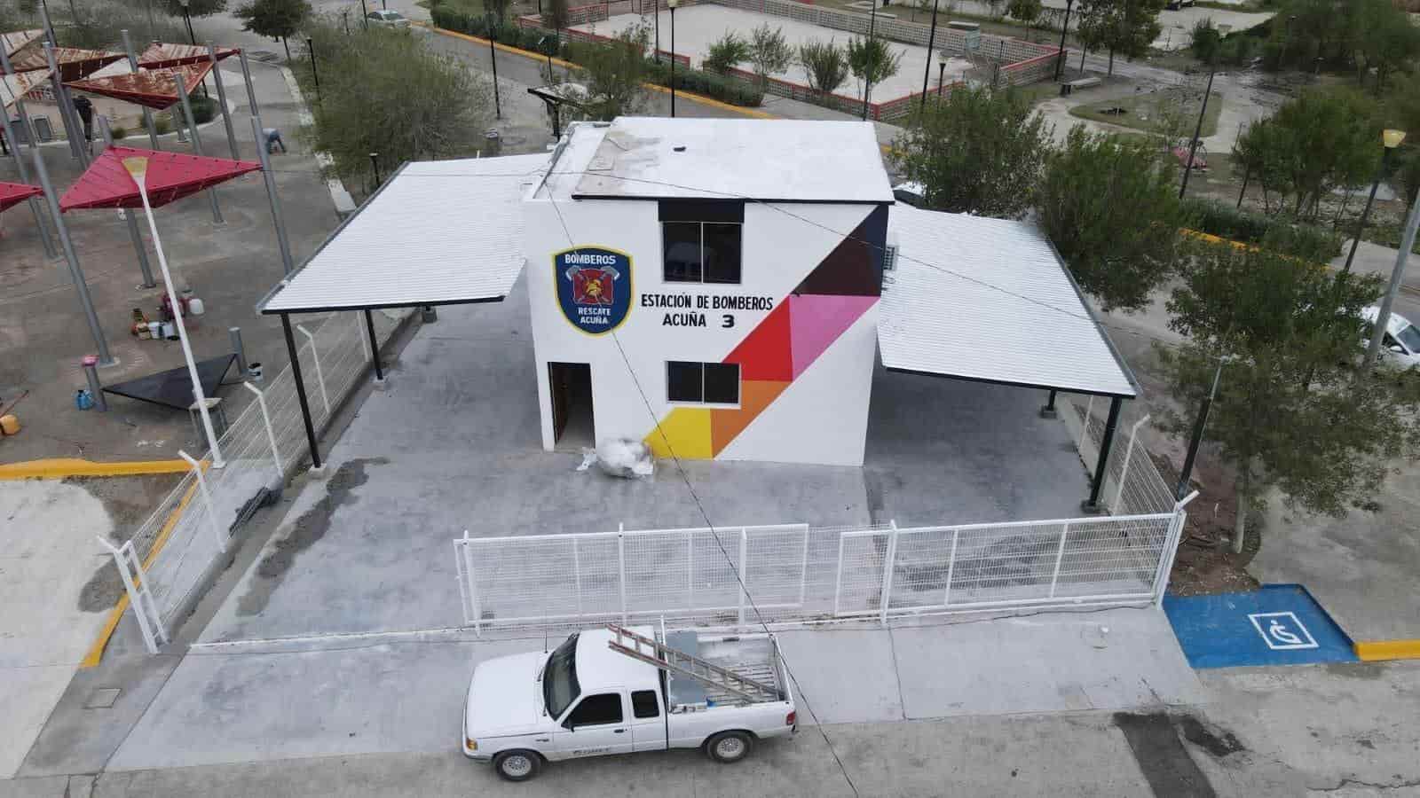 Entregan nueva estación de bomberos  