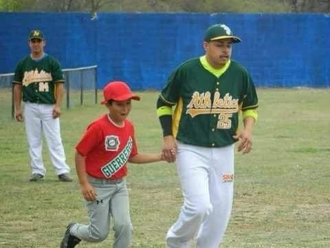 Mantienen liderato Atléticos de Acuña 