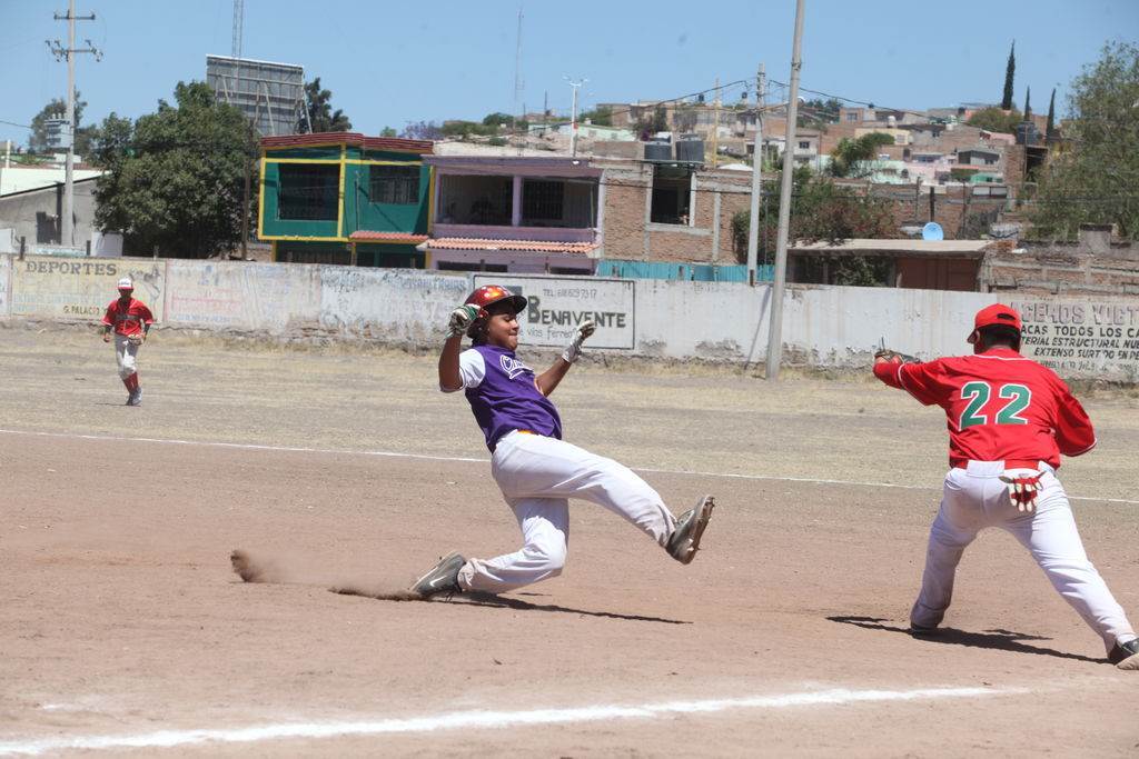 Tecos Nadadores sacrifica a Chivos Prietos Tecos Nadadores sacrifica a Chivos Prietos