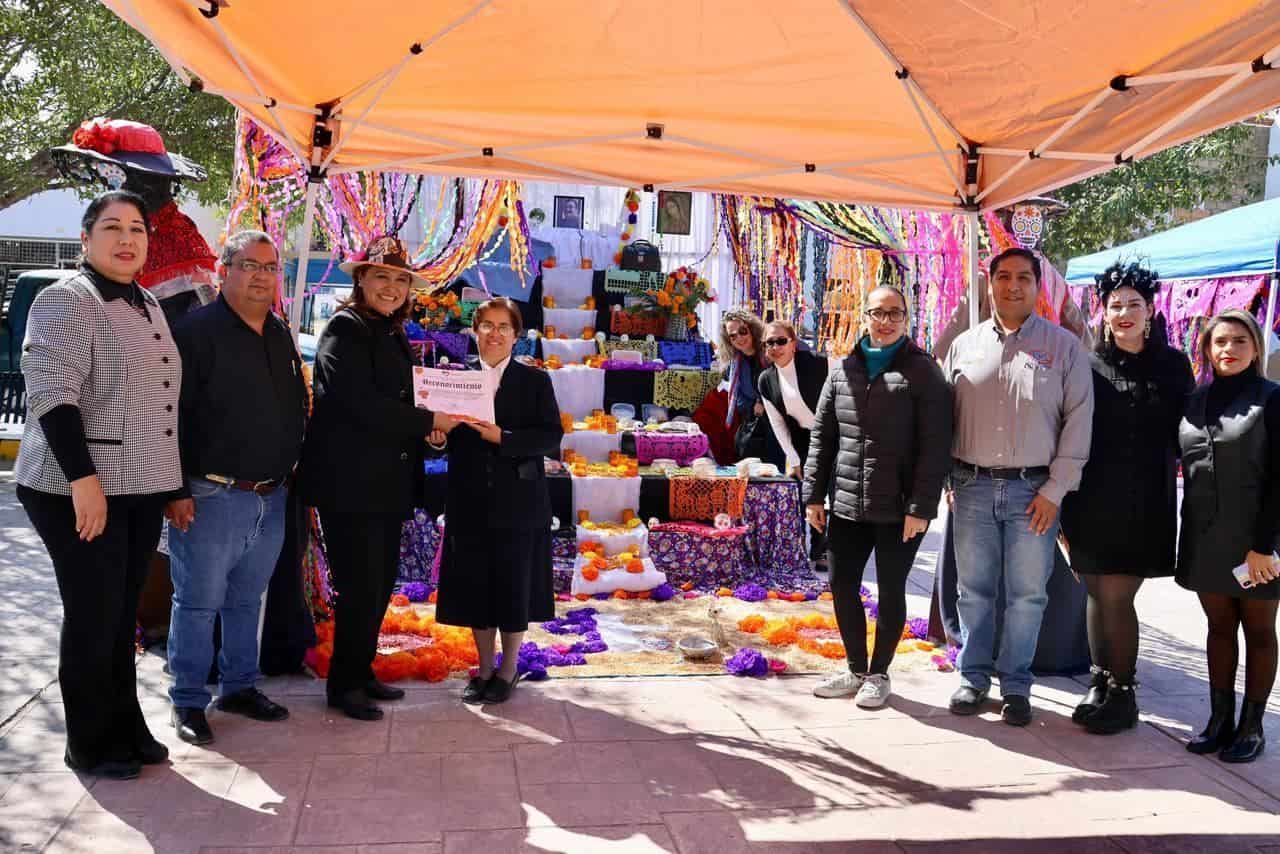 Dedican altar de muertos en memoria de sabinenses