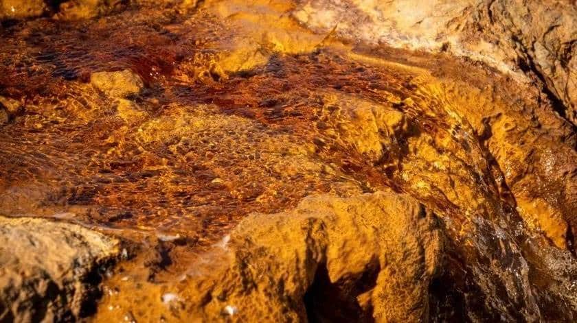 La NASA revela descubrimiento de sitios con hielo accesible en Marte