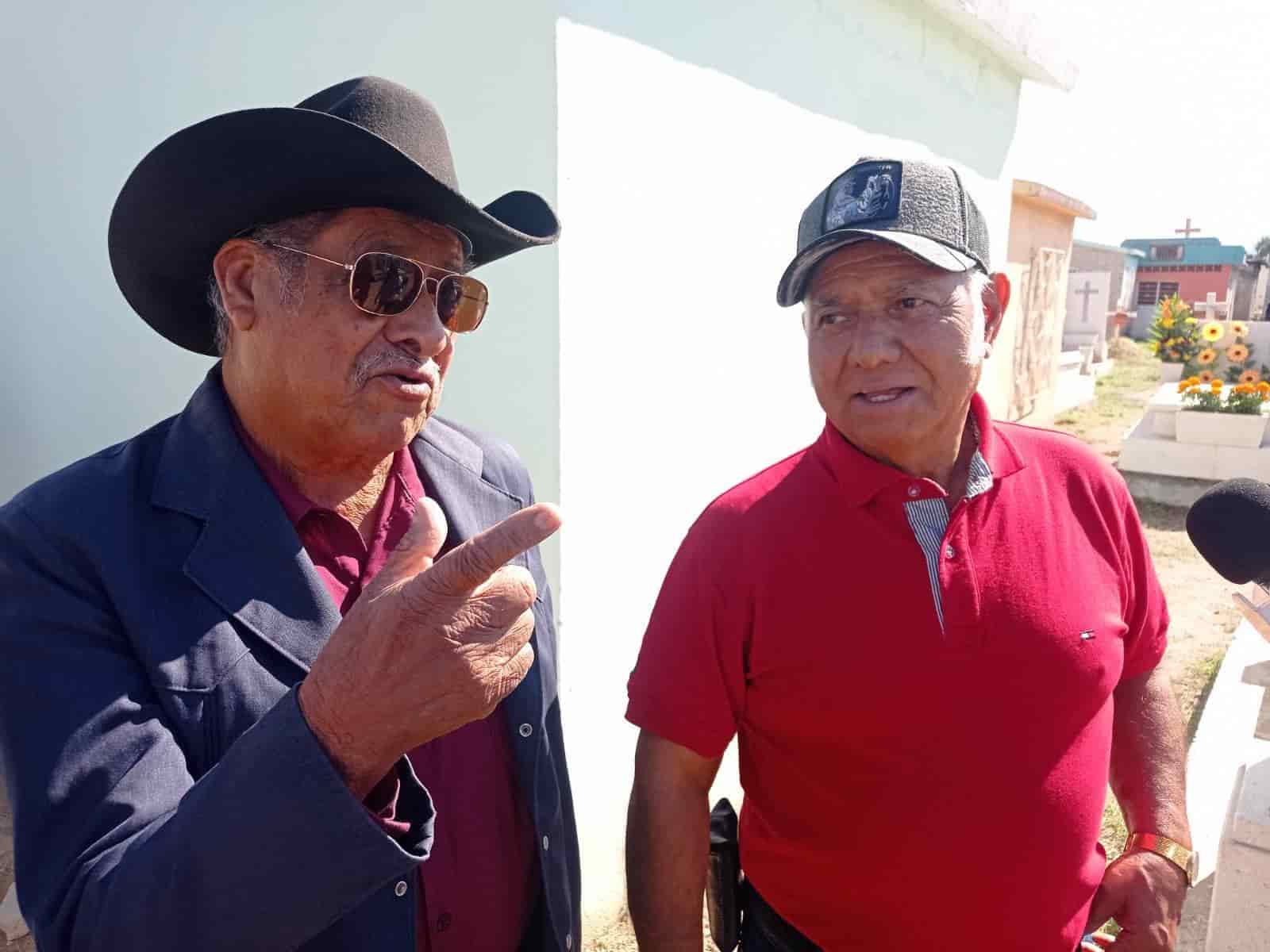 Llevan música a su excompañeros