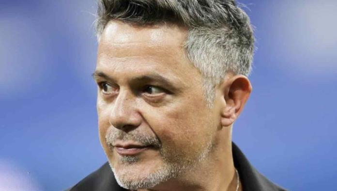 Alejandro Sanz dona 800 mil pesos para los damnificados en Acapulco