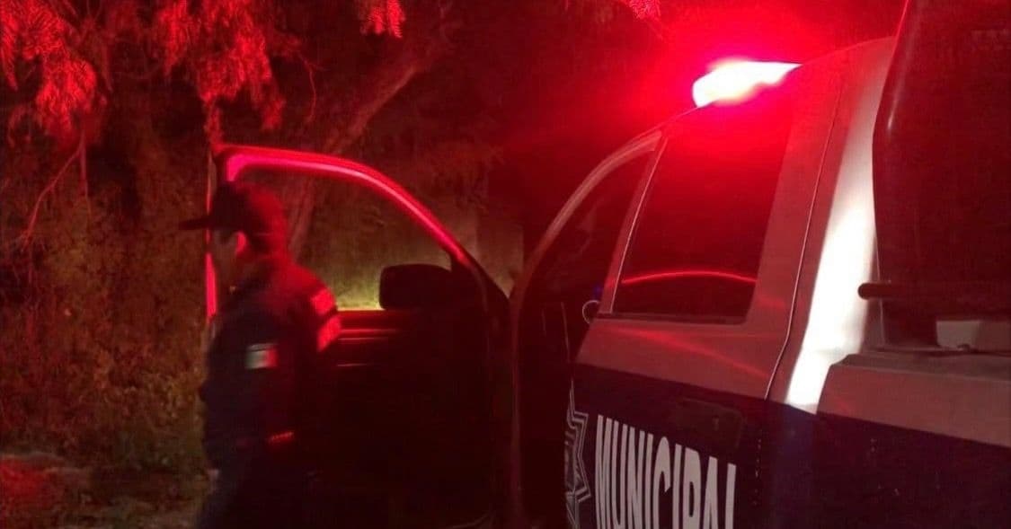 Disfrazados de monstruos dañan autobús de SENDA